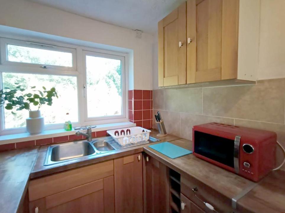 Cozy 4 Bedroom House In Smethwick With 4 Bathrooms Perfect For Contractors And Families Birmingham Kültér fotó